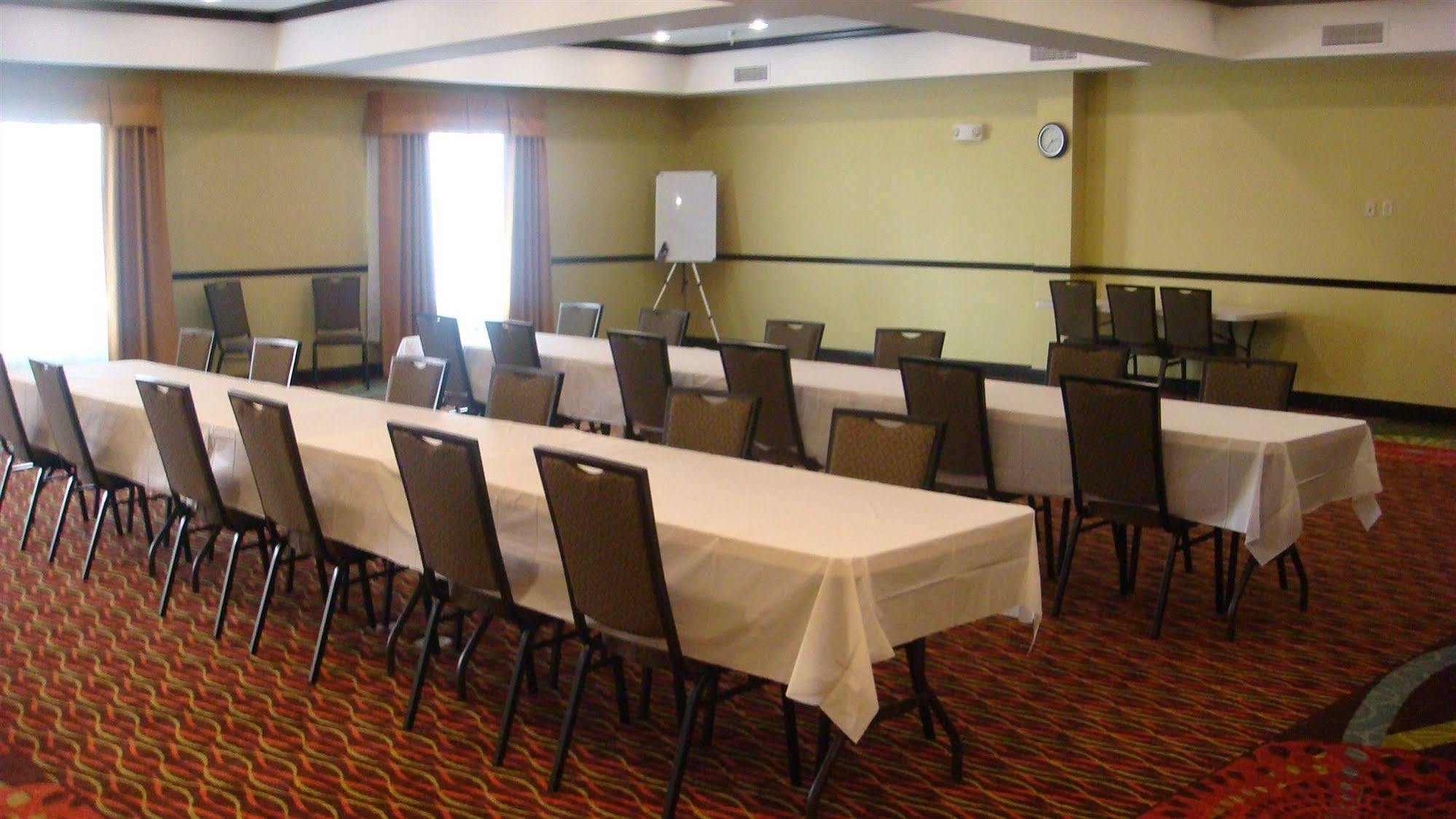 Holiday Inn Express Alva By Ihg Экстерьер фото